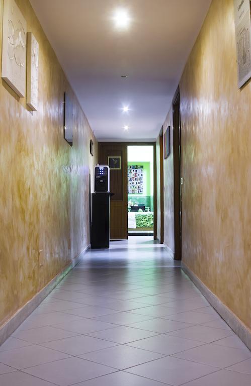 ออน เดอะ เรนไบว์ บีแอนด์บี Bed & Breakfast โรม ภายนอก รูปภาพ