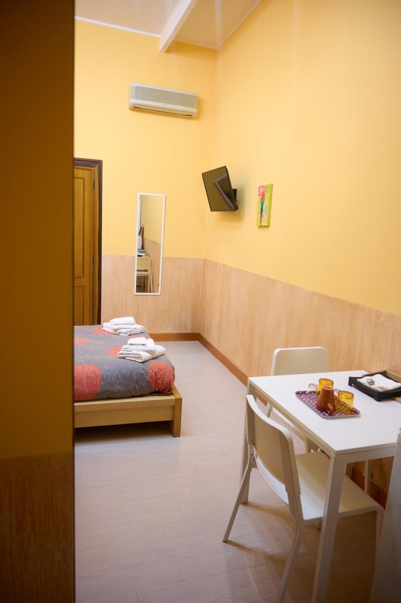 ออน เดอะ เรนไบว์ บีแอนด์บี Bed & Breakfast โรม ภายนอก รูปภาพ