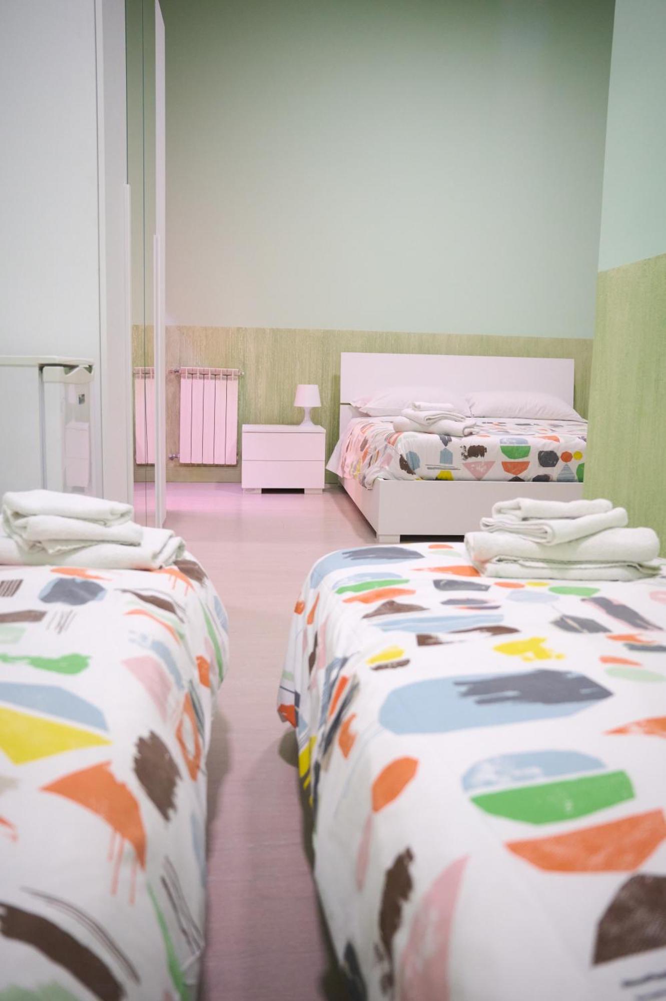 ออน เดอะ เรนไบว์ บีแอนด์บี Bed & Breakfast โรม ภายนอก รูปภาพ