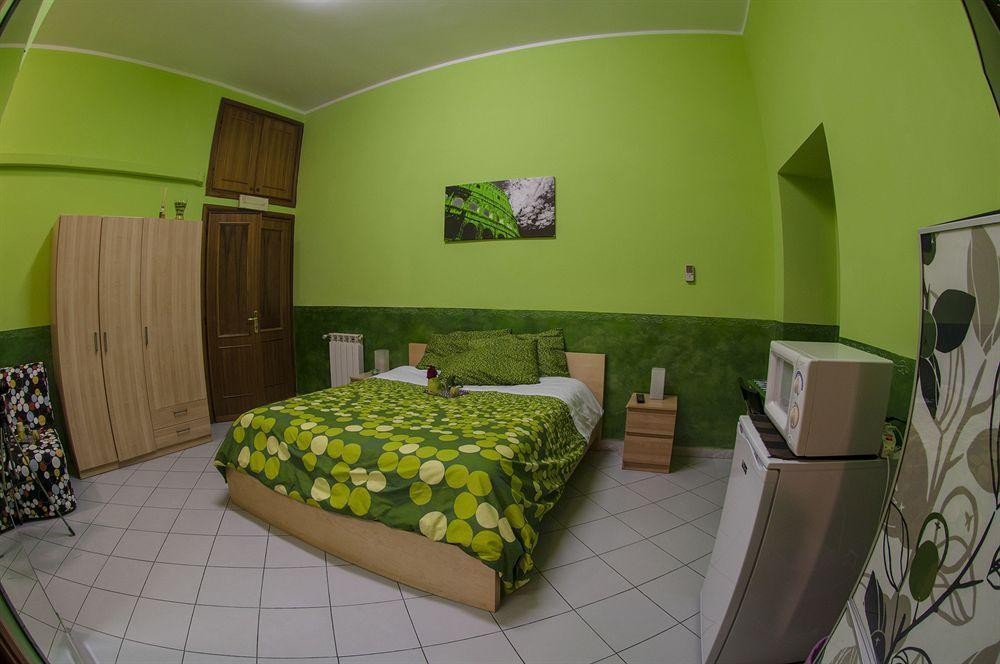 ออน เดอะ เรนไบว์ บีแอนด์บี Bed & Breakfast โรม ภายนอก รูปภาพ